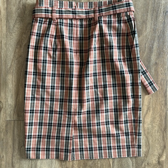Plaid belted skirt - Picture 2 of 2